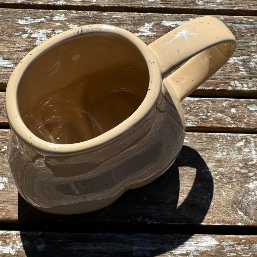 Booty Shaped Ceramic Cup / Booty Mug/Vase: Beige Flecked - Picture 9 of 11